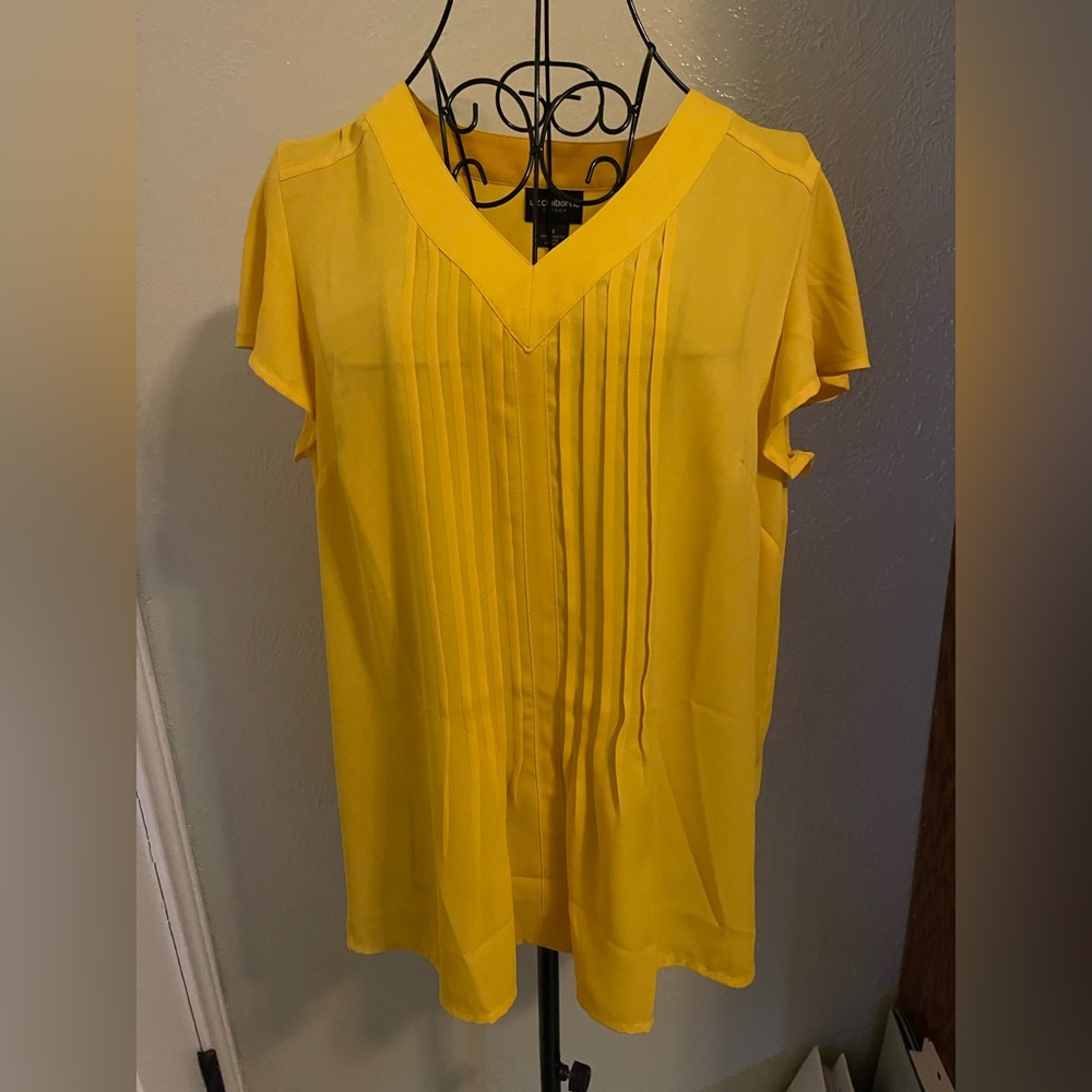 Liz Claiborne Yellow Pleated Cap Sleeve Blouse
